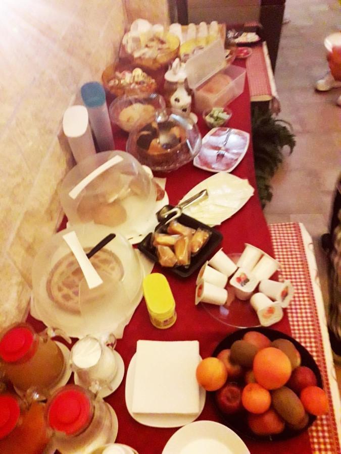 Valentino Bed and Breakfast Valenzano Buitenkant foto