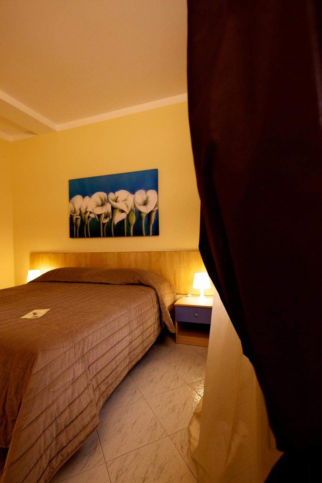 Valentino Bed and Breakfast Valenzano Buitenkant foto