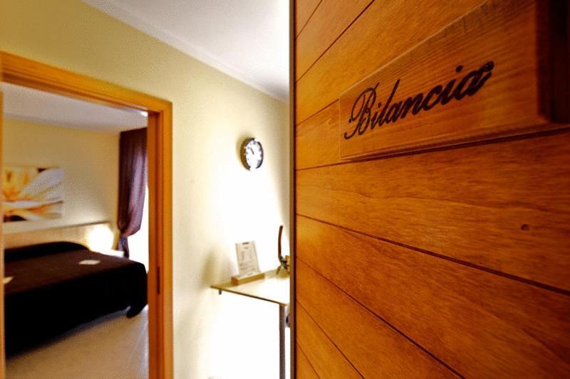 Valentino Bed and Breakfast Valenzano Buitenkant foto