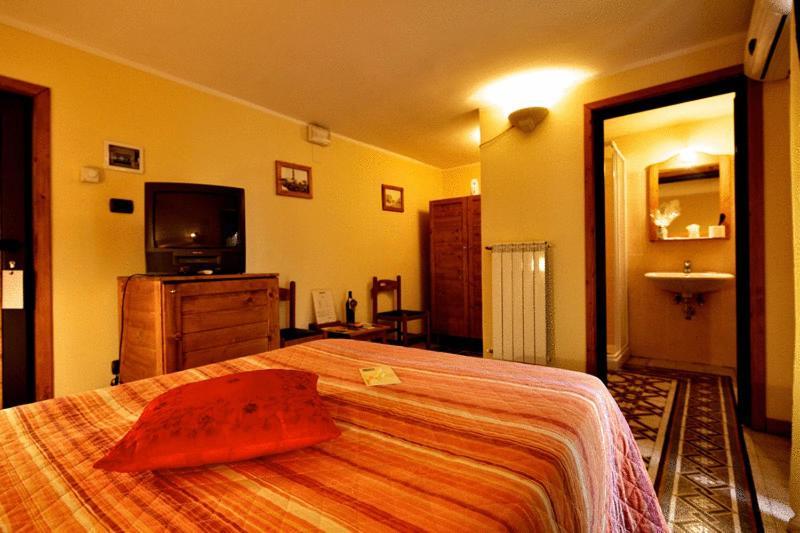 Valentino Bed and Breakfast Valenzano Buitenkant foto